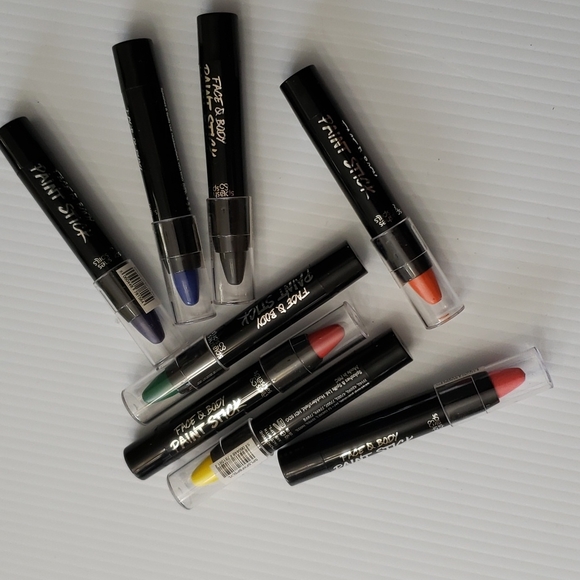 FACE&BODY PAINT STICKS Halloween - Picture 1 of 5